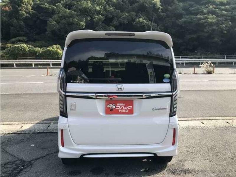 N BOX CUSTOM