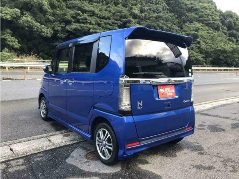 N BOX CUSTOM