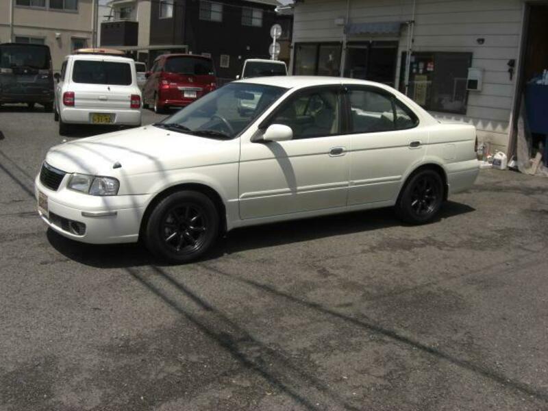 NISSAN SUNNY
