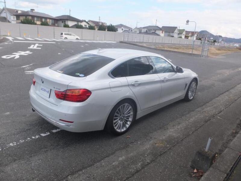 4 SERIES