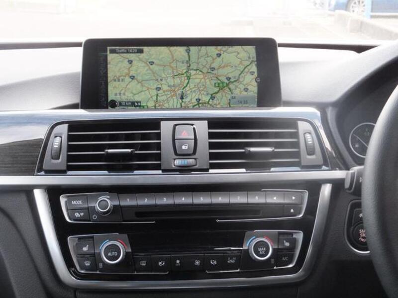 4 SERIES