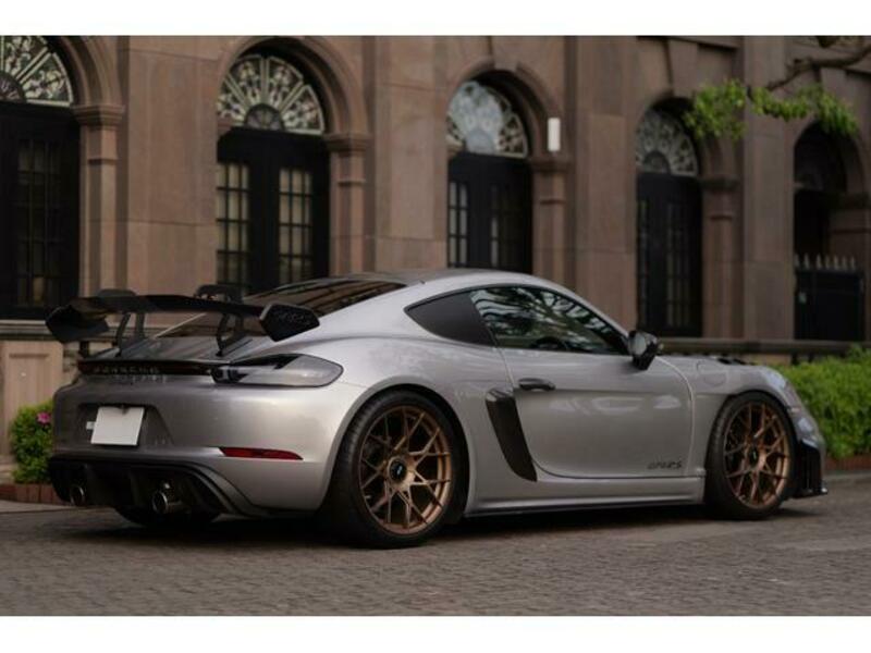 718 CAYMAN