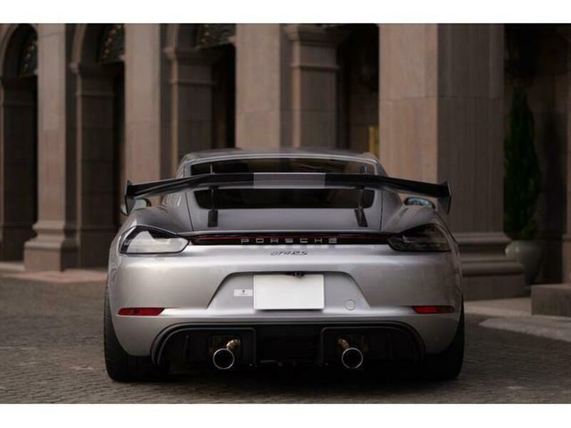 718 CAYMAN