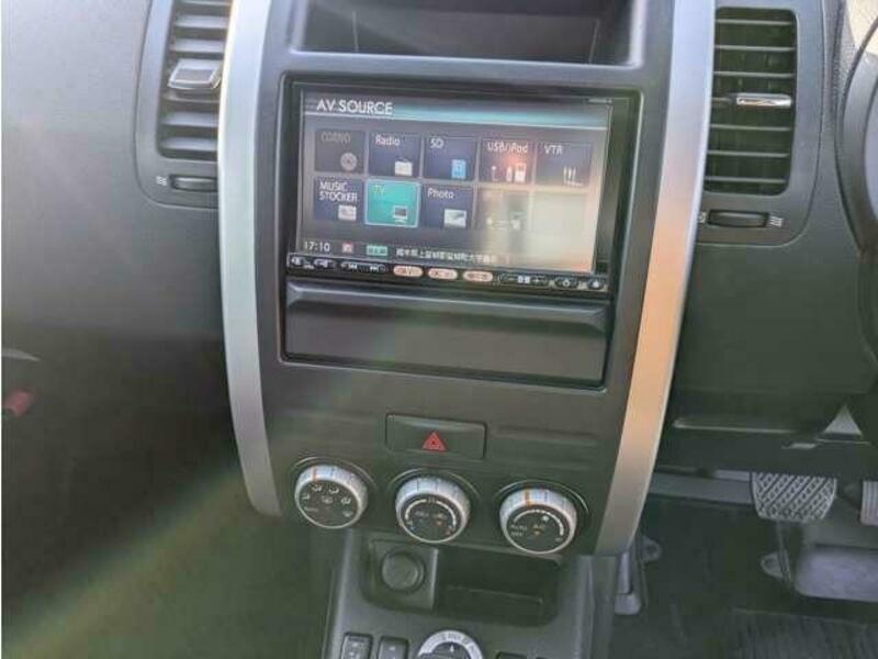 X-TRAIL