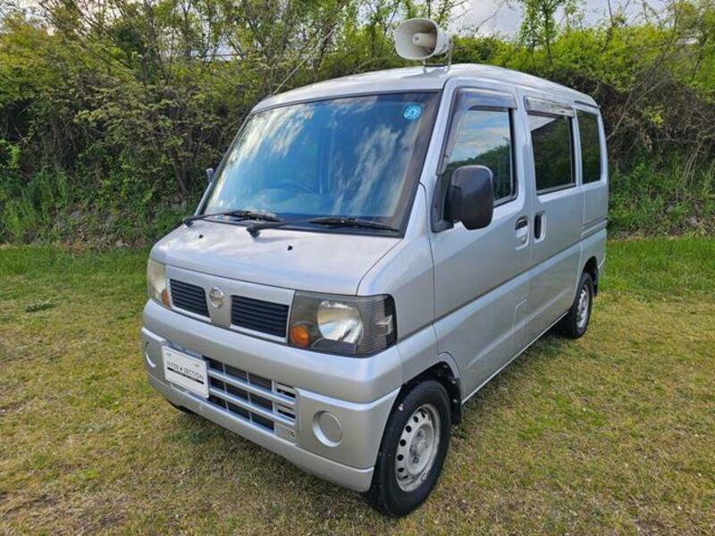 NISSAN CLIPPER VAN