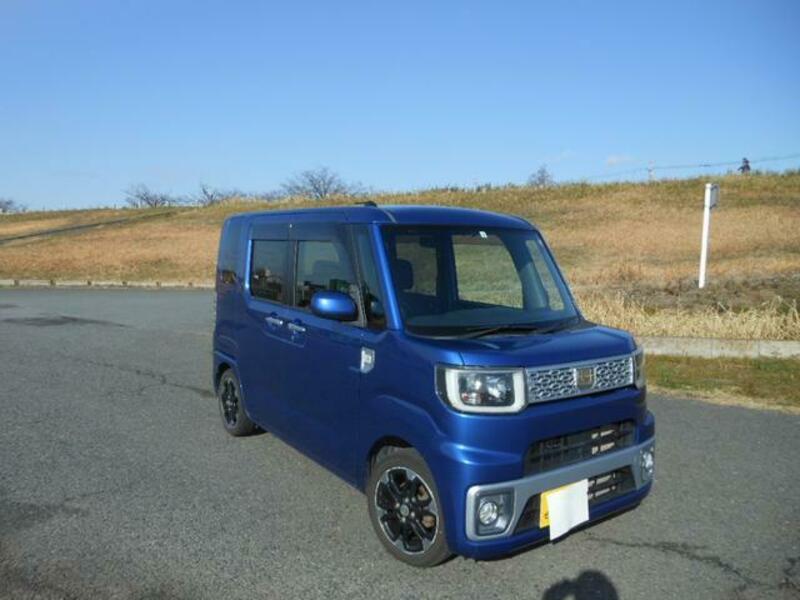 DAIHATSU WAKE