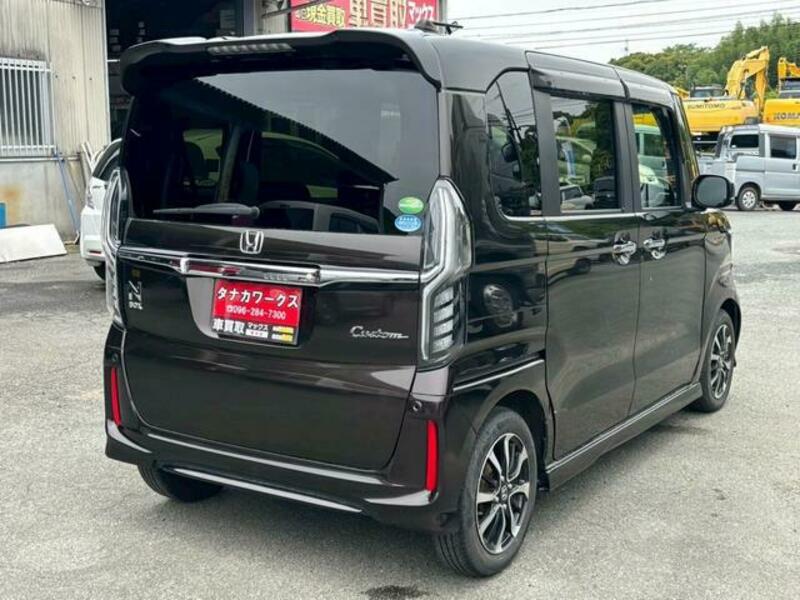 N BOX CUSTOM