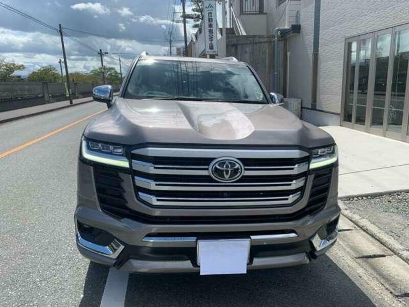 LAND CRUISER