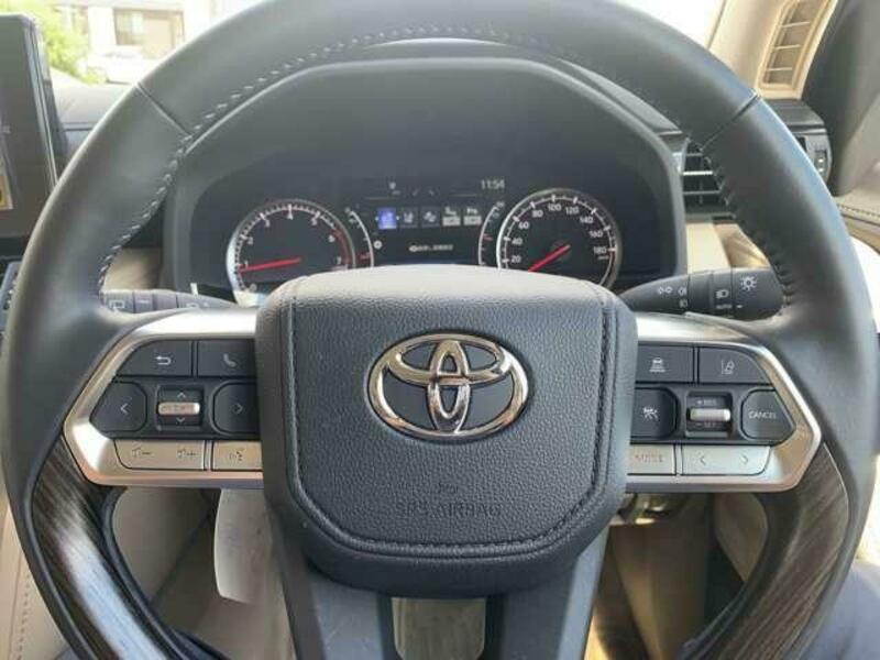 LAND CRUISER