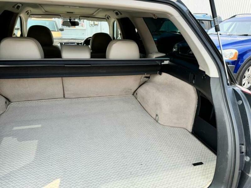 LEGACY OUTBACK