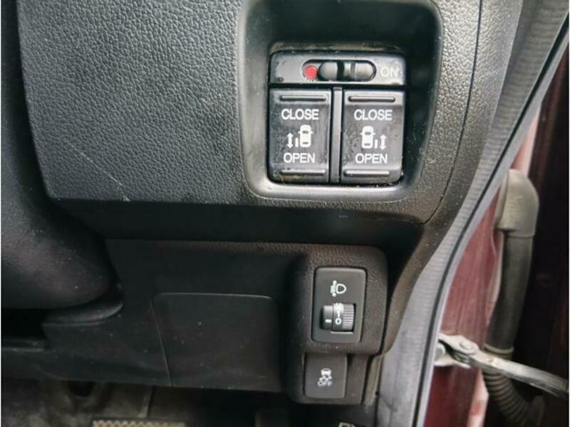 N BOX
