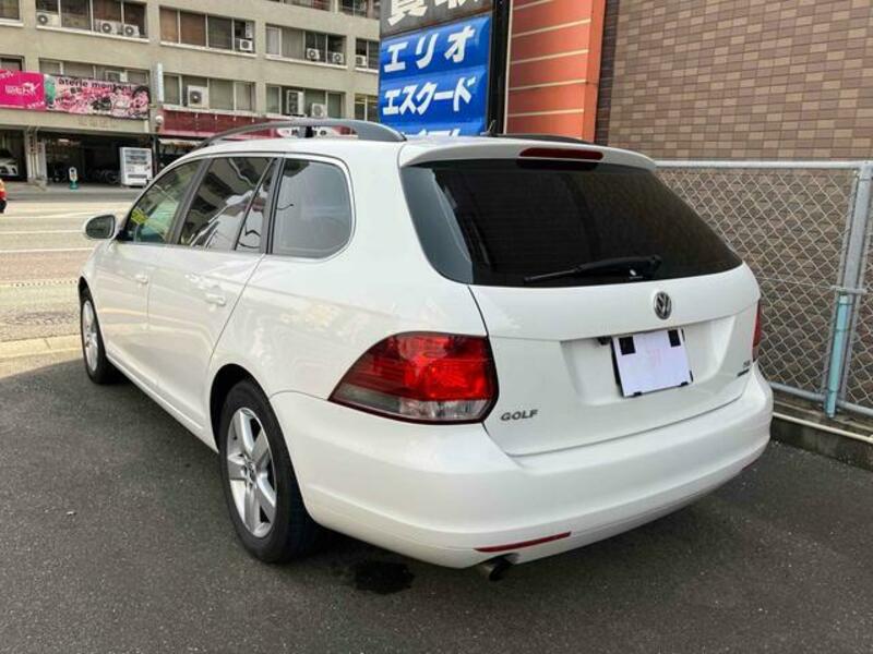 GOLF VARIANT