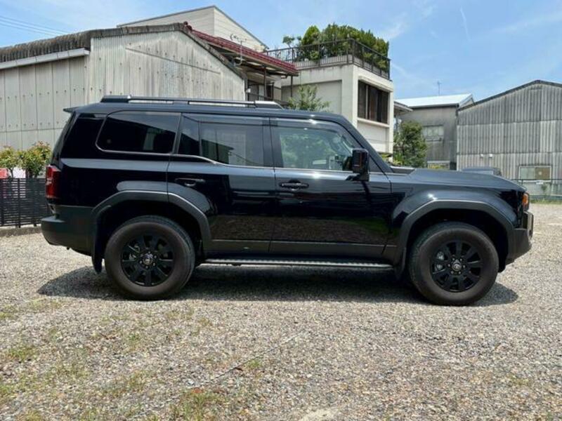 LAND CRUISER 250