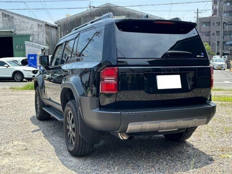 LAND CRUISER 250