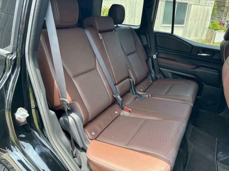 LAND CRUISER 250