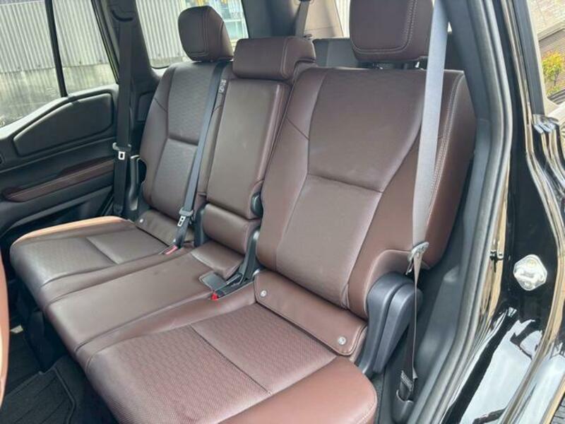 LAND CRUISER 250