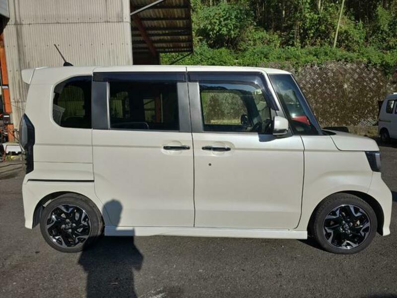 N BOX CUSTOM