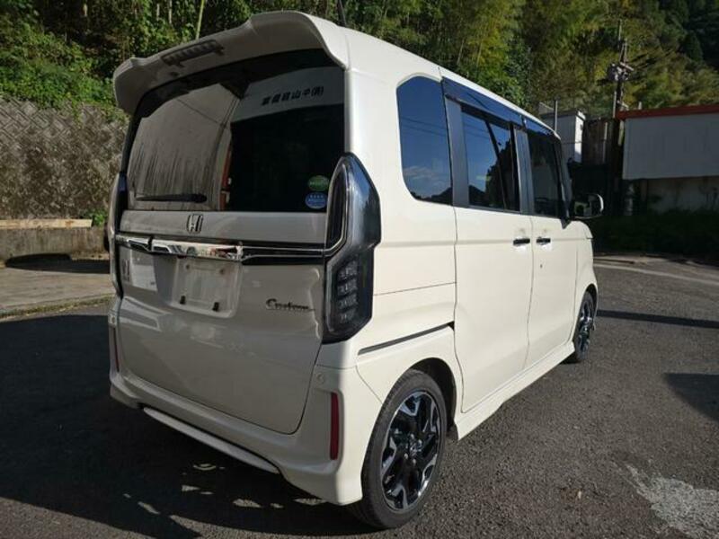 N BOX CUSTOM