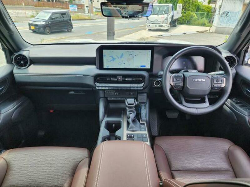 LAND CRUISER 250