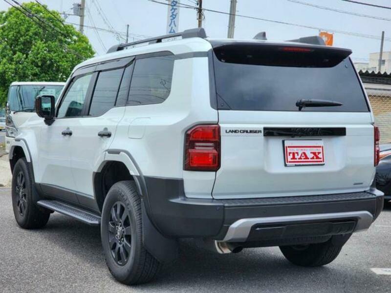 LAND CRUISER 250