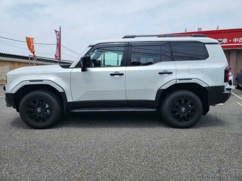 LAND CRUISER 250
