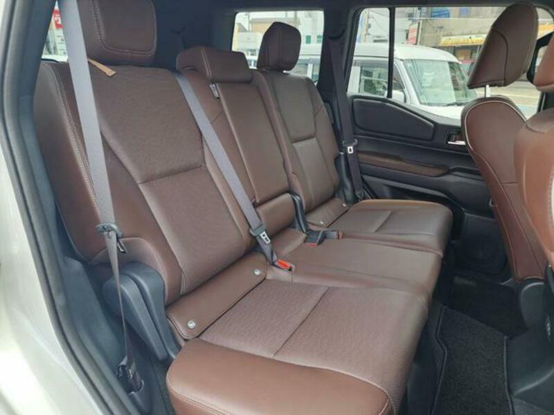 LAND CRUISER 250
