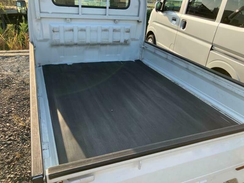 MINICAB TRUCK