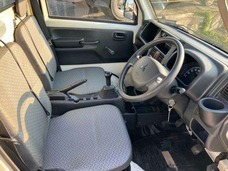 MINICAB TRUCK