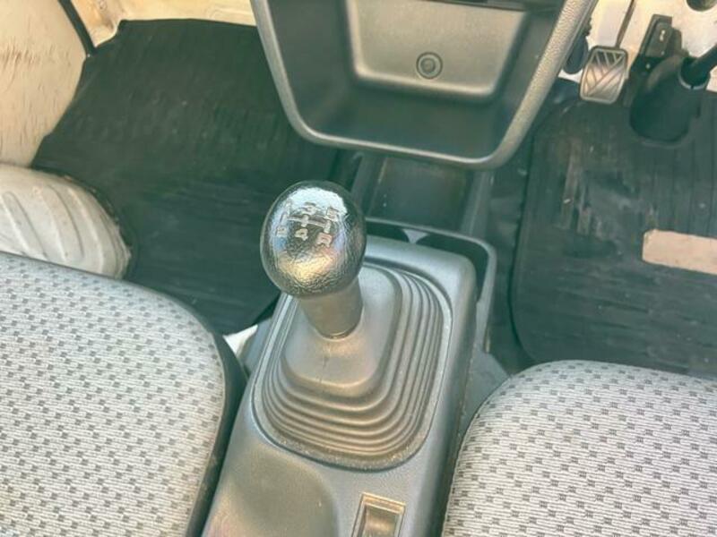 MINICAB TRUCK