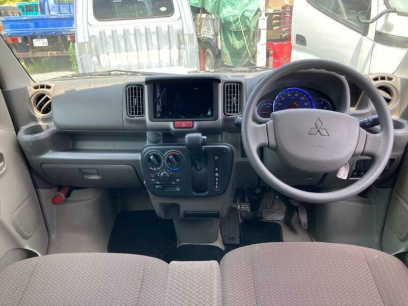 MINICAB VAN
