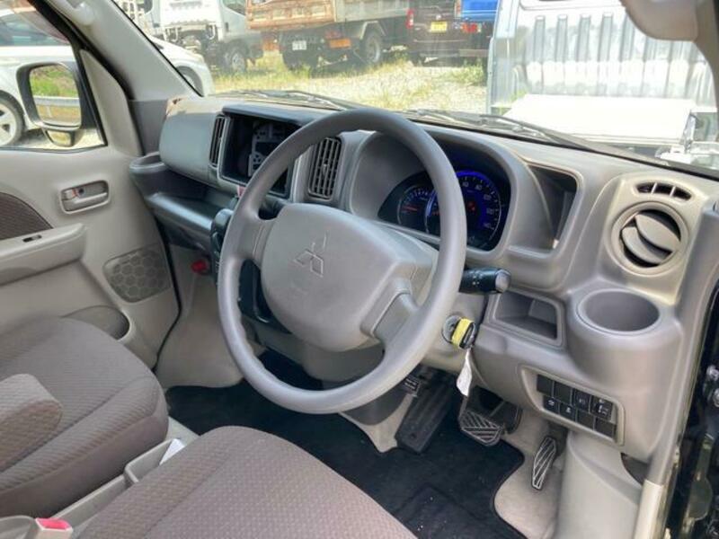 MINICAB VAN
