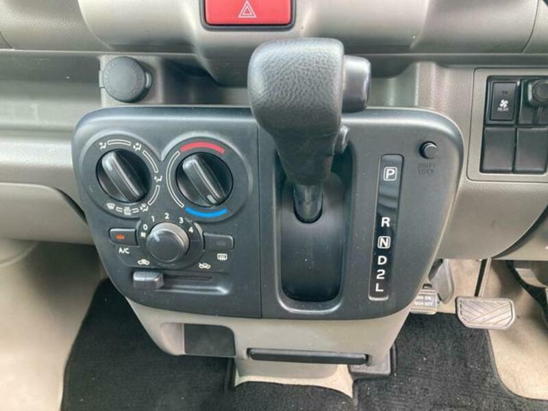 MINICAB VAN