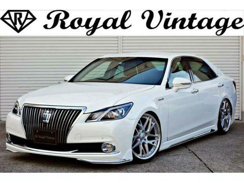 TOYOTA CROWN MAJESTA