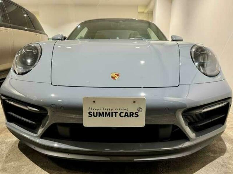 911