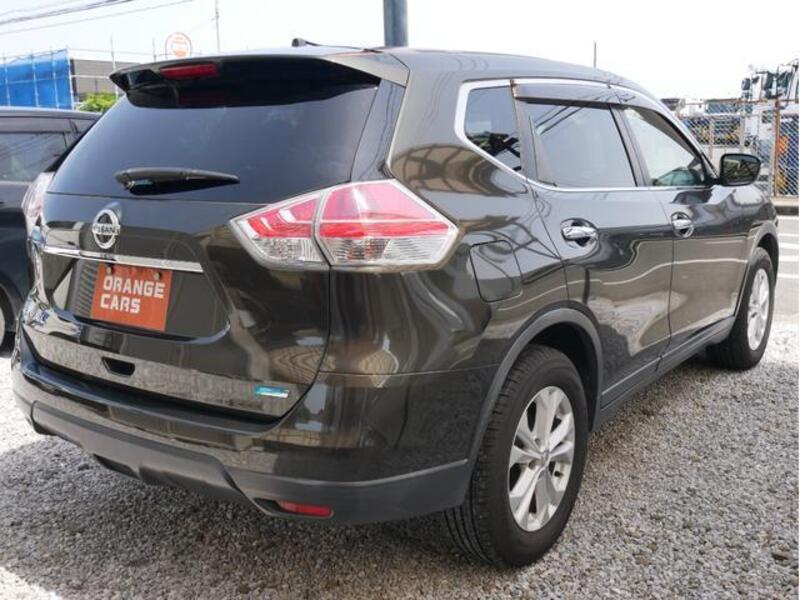 X-TRAIL