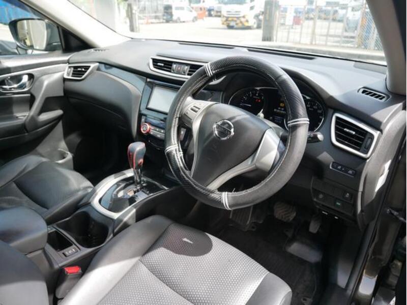 X-TRAIL