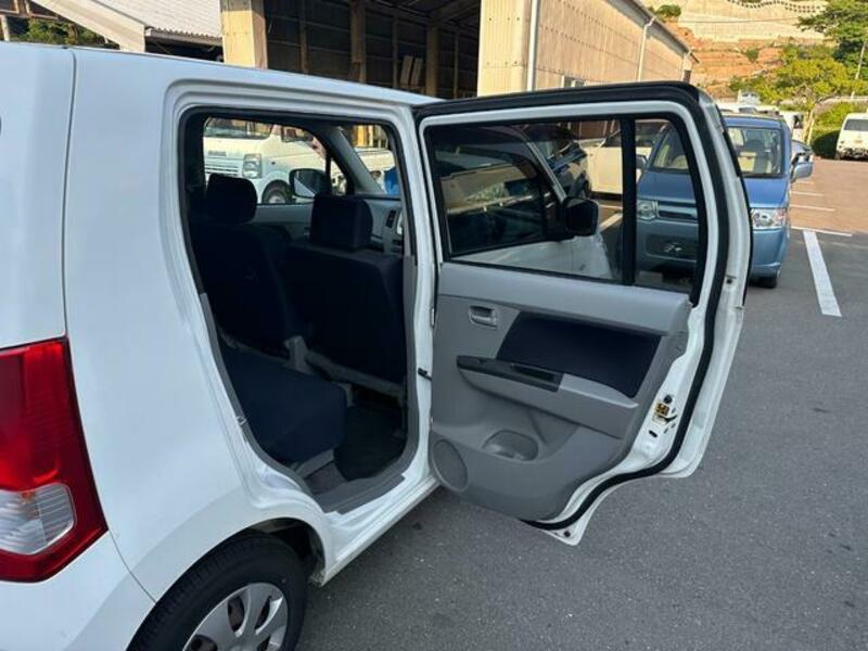 WAGON R