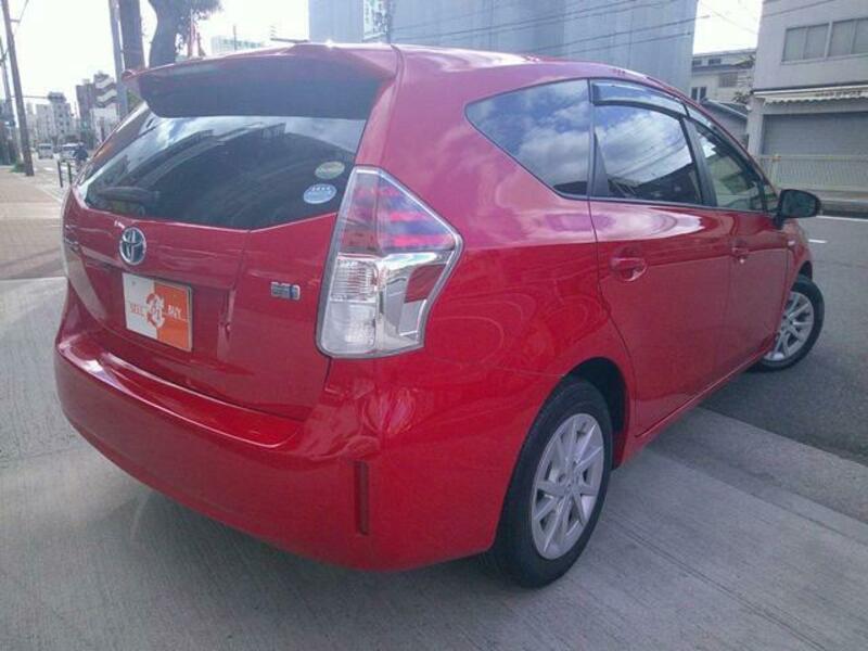 PRIUS ALPHA
