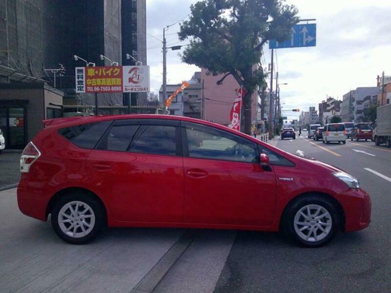 PRIUS ALPHA