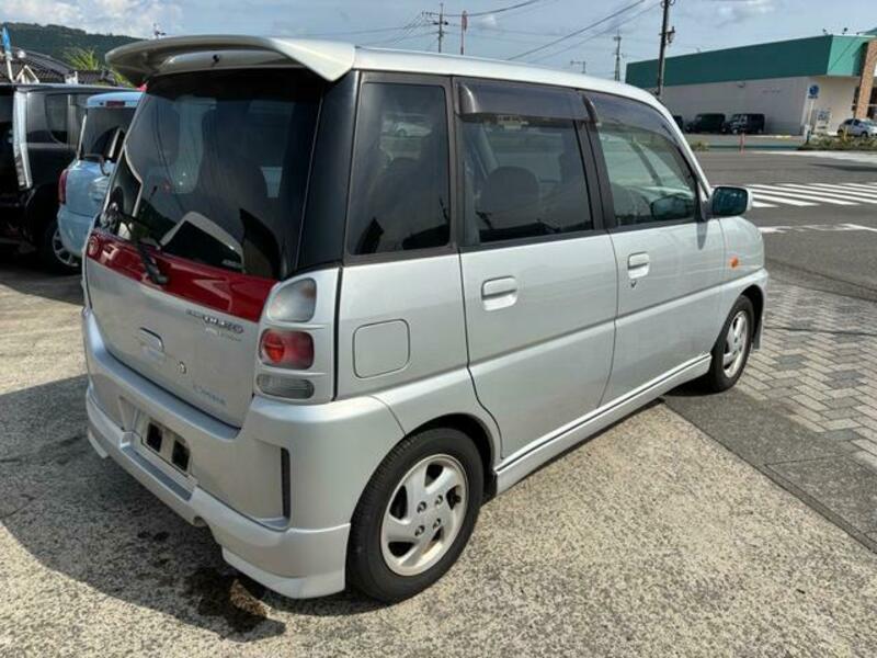 PLEO