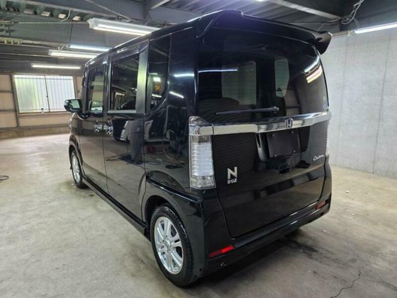N BOX CUSTOM