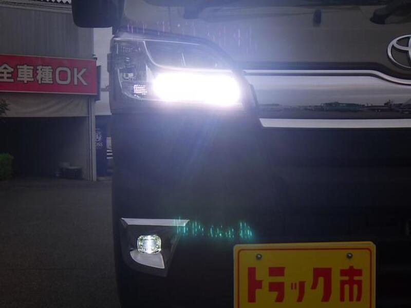 PIXIS TRUCK