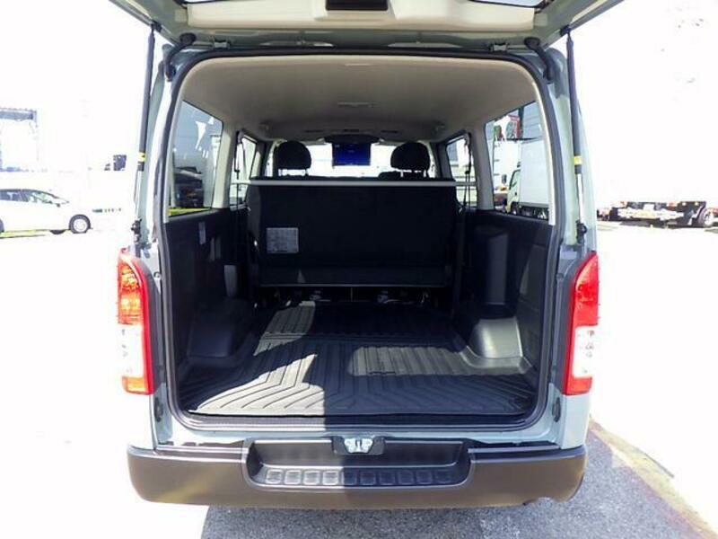 HIACE VAN