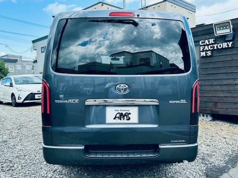 HIACE VAN