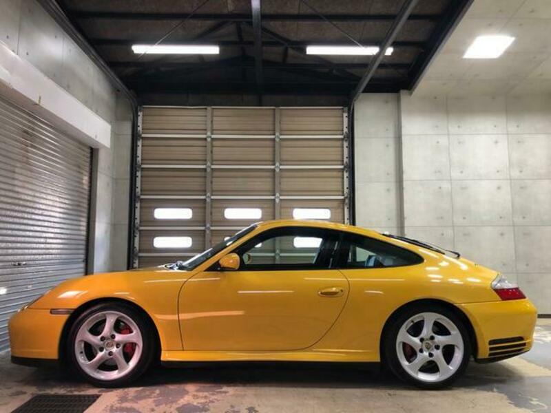 911