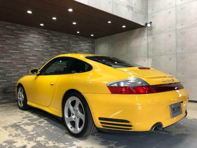 911