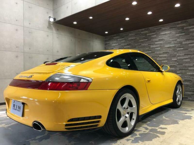 911