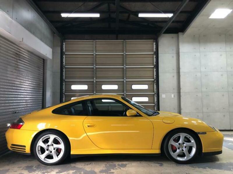 911