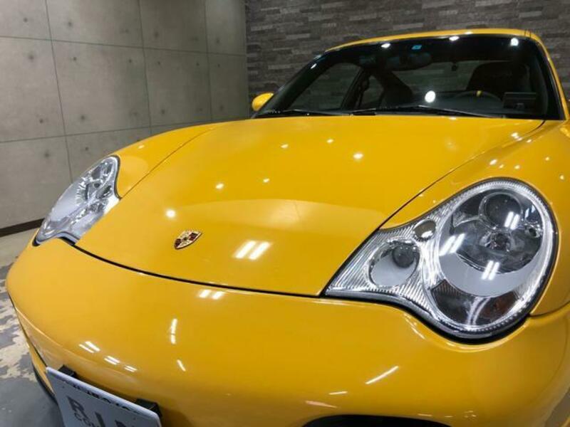 911