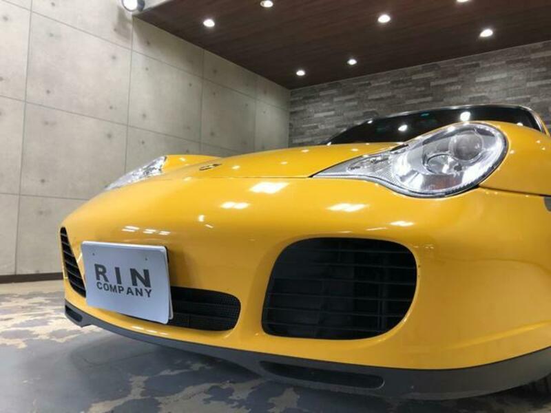 911